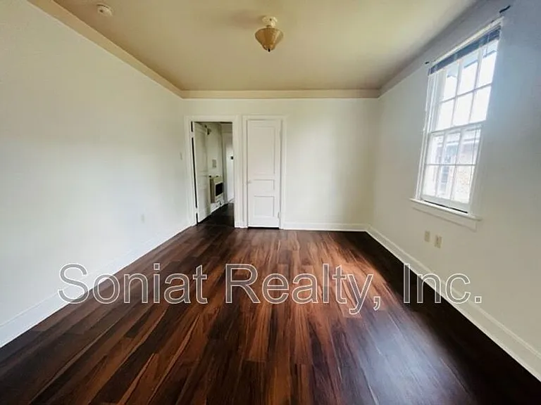 2129 Mandolin St — Photo 9