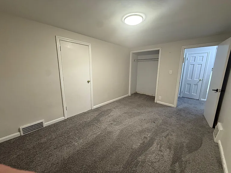 4350 Silsby Rd — Photo 11