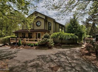 77 Chestnut Rd, Lake Harmony, PA 18624