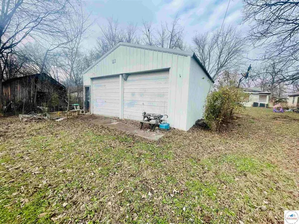 275 W 1st St, Schell City, MO 64783