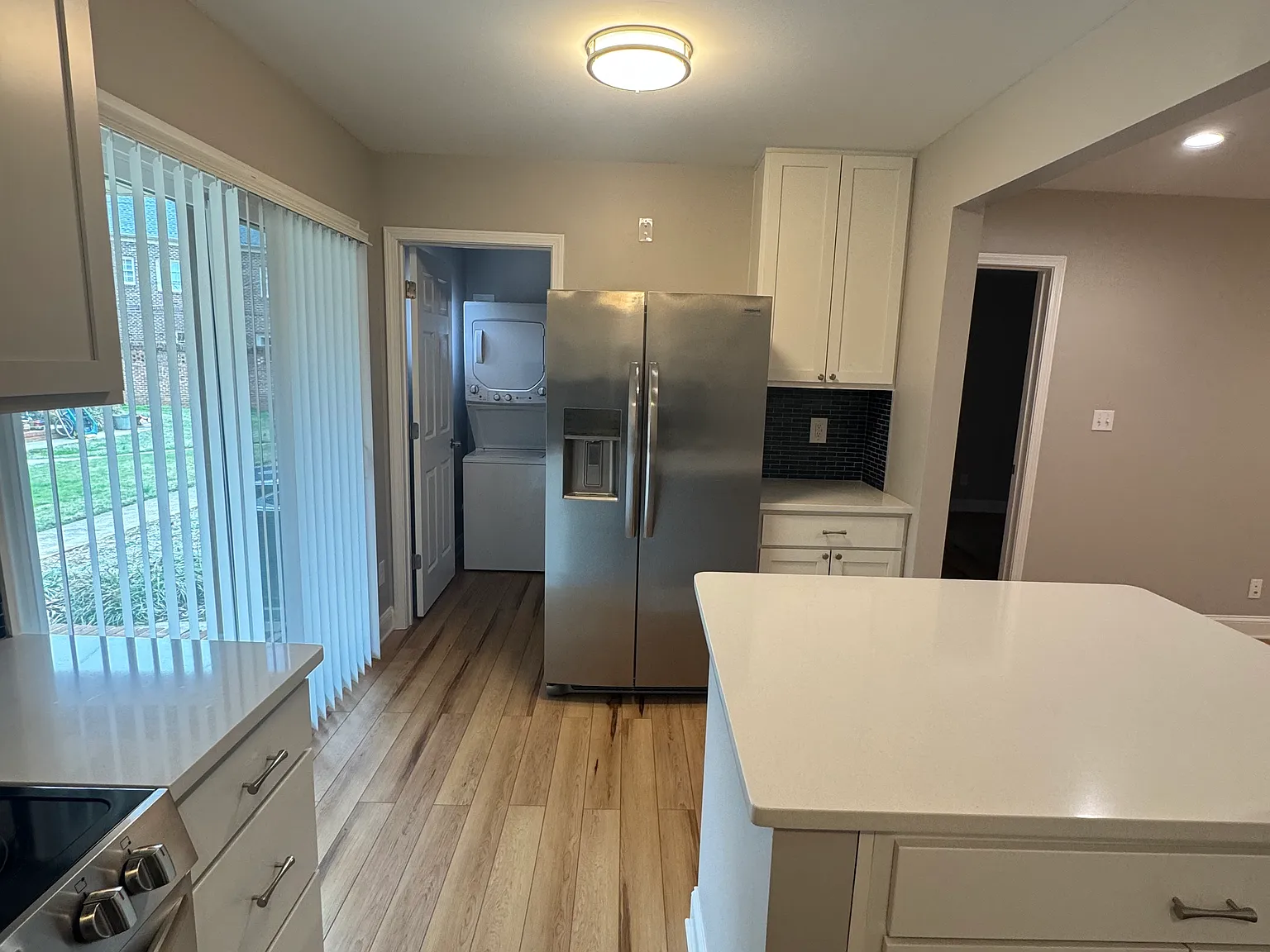 1 bed, 602 sqft, $1,300 — Photo 2