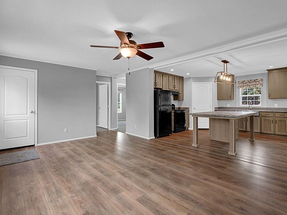 5th image of 307 N 2nd St