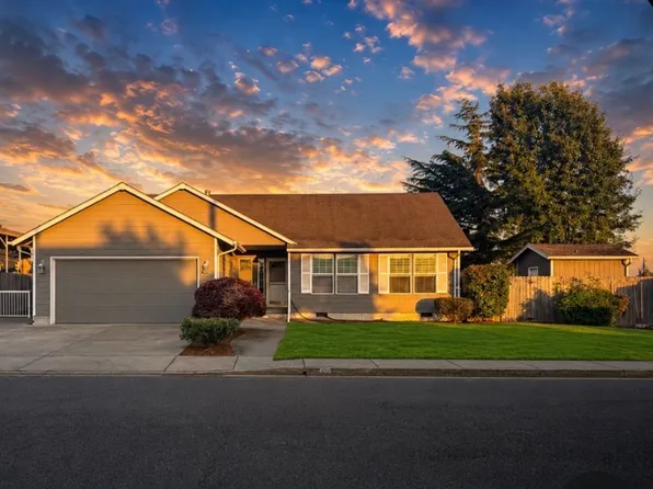 495 Emily Ln, Harrisburg, OR 97446