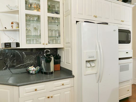 5th image of 525 Bellwood Ave