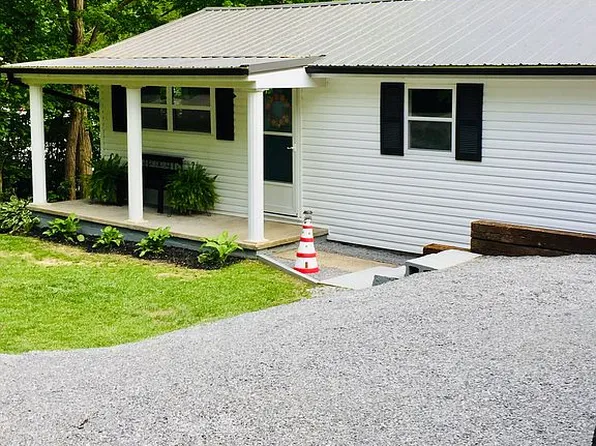 45 Pleasant Valley, Morehead, KY 40351