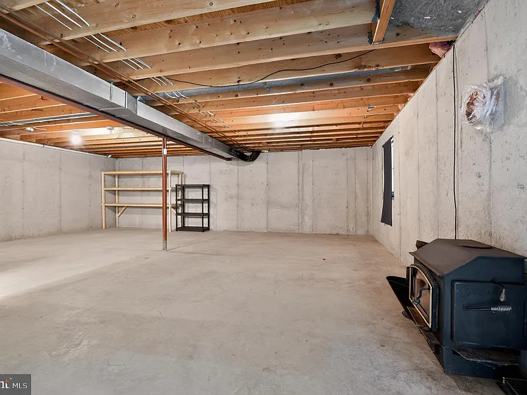 5118 Coach Ct — Photo 25
