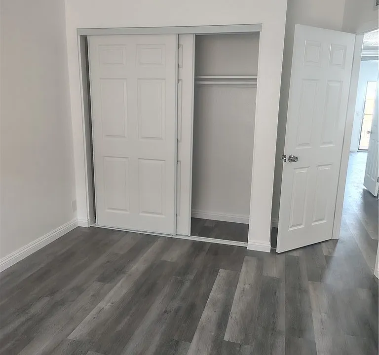 1667 E Kingsley Ave