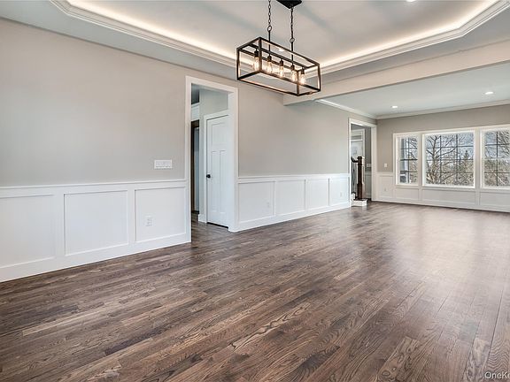 4th image of 4 Roundhill Road