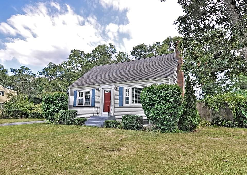 1st image of 10 Eastman Ave
