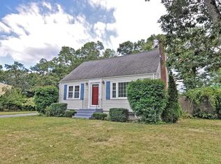 10 Eastman Ave, Foxboro, MA 02035