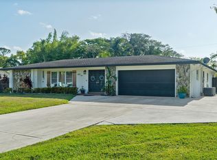 56 Cuyahoga Rd, Lake Worth, FL 33467
