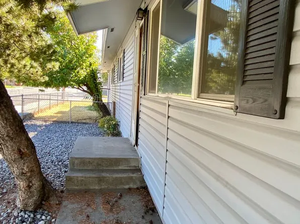 1520 Washburn Way, Klamath Falls, OR 97601