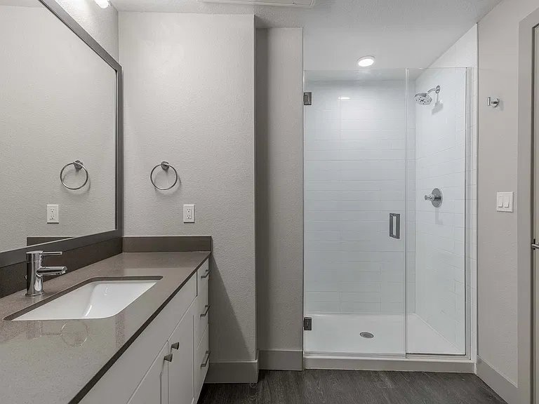 Encore Evans Station Apartments — Photo 35
