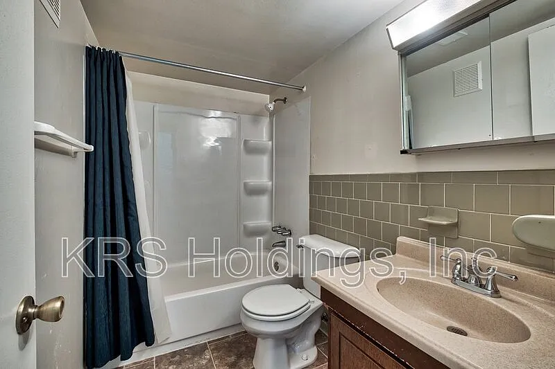 2 bed, 1.0 bath, 825 sqft, $1,395 — Photo 4
