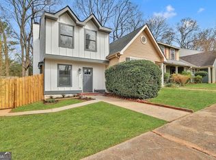 717 Oak Dr, Hapeville, GA
