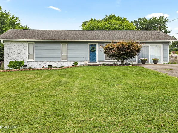 8221 Broken Arrow Dr, Knoxville, TN 37923