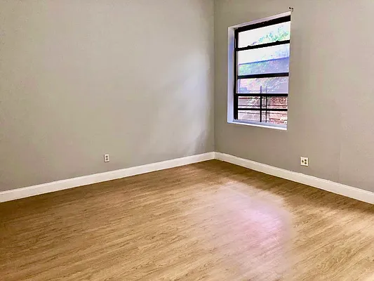 Rented by R New York | media 25