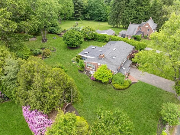 90 Woodland St, Natick, MA 01760