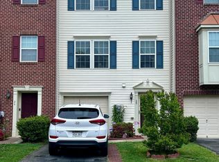 20 Tidewater Ter, Falling Waters, WV 25419