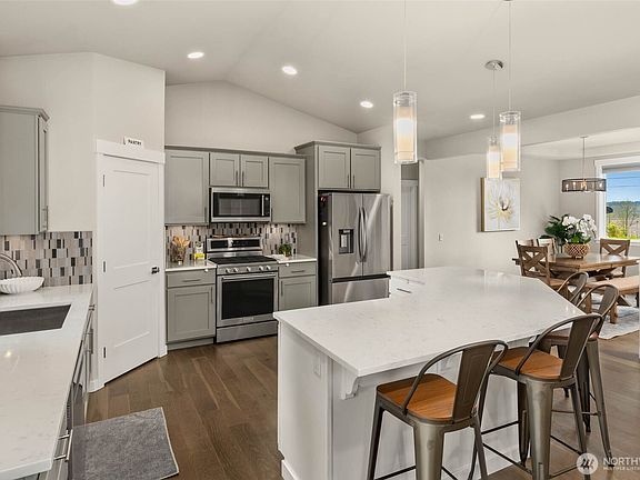 4th image of 4111 83rd Avenue SE
