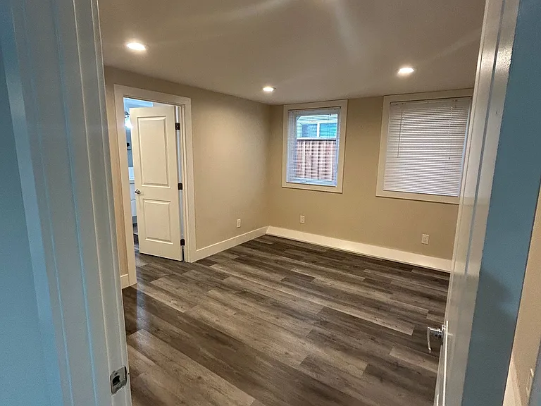 Anita Road Apartments — Photo 12