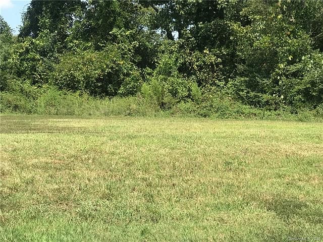 1st image of 1017 Villas Dr
