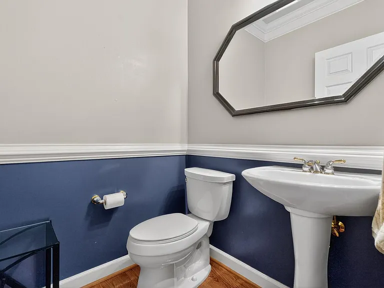 401 Hilton Head Ct — Photo 30