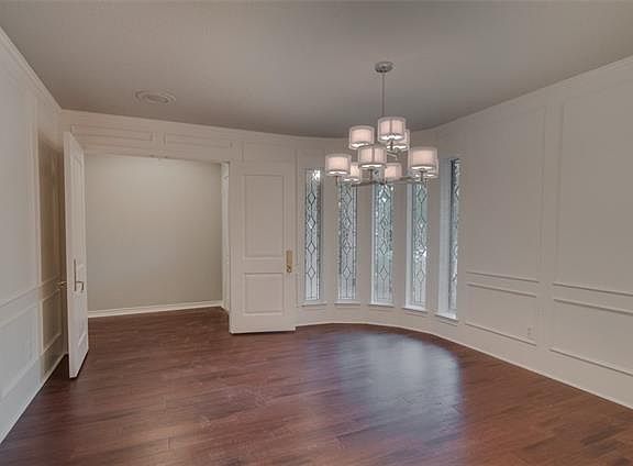 4th image of 201 Woodpark Ln