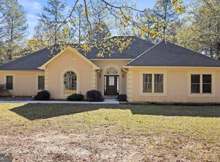 107 Circle H Rd, Sharpsburg, GA 30277