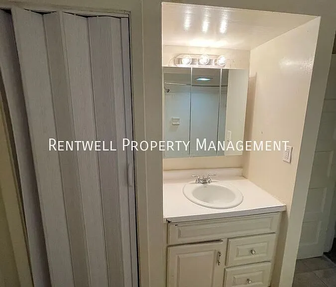 736 Franklin Ave #1 — Photo 14