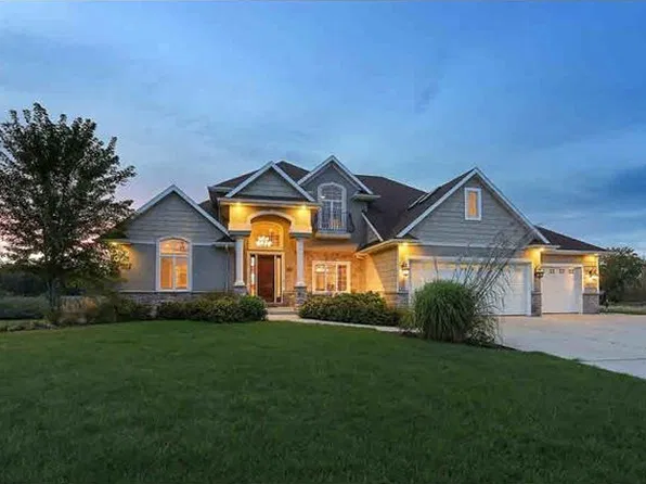 1387 Bingham Dr, De Pere, WI 54115