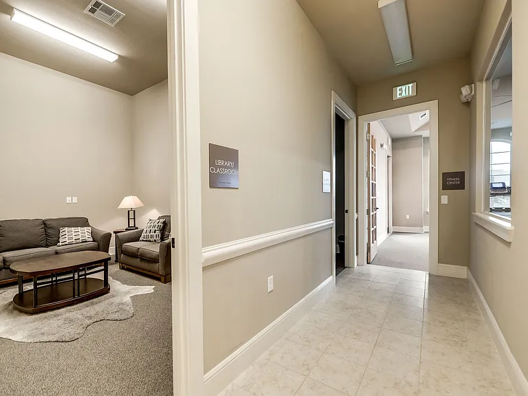 Majors Place — Photo 48