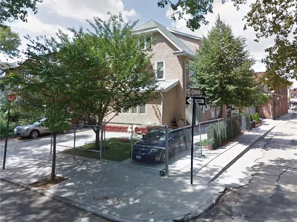1052 E 12th St, Brooklyn, NY 11230