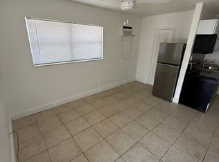 241 SE Park St #4, Dania, FL 33004