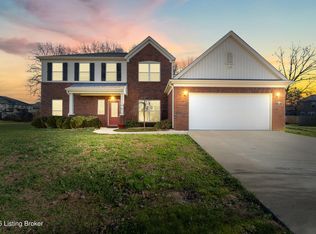 316 Merlot Ct, Vine Grove, KY 40175
