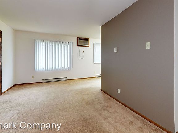 3rd image of 931 Richard Dr #12