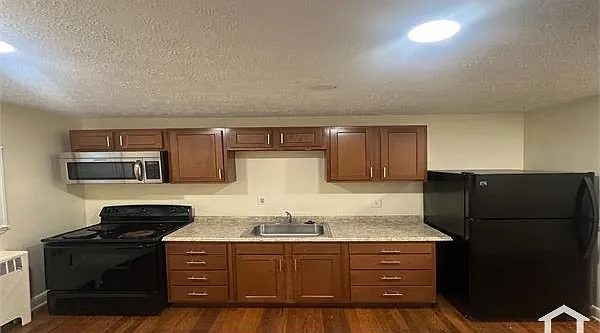4 bed, $2,500 — Photo 3
