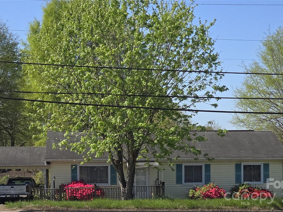 1st image of 824 N Laurel St