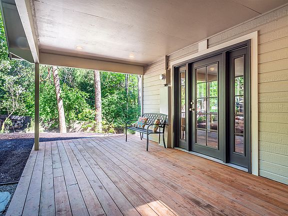 4th image of 6883 Coleman Creek Rd