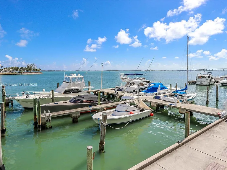 825 Brickell Bay Dr #847 — Photo 37