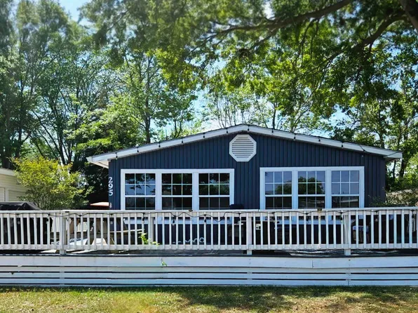 295 Sanddollar Dr., Surfside Beach, SC 29575