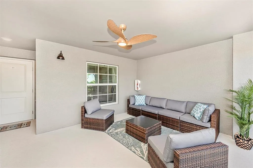 2 bed, 2.0 bath, 1333 sqft, $3,000 — Photo 4