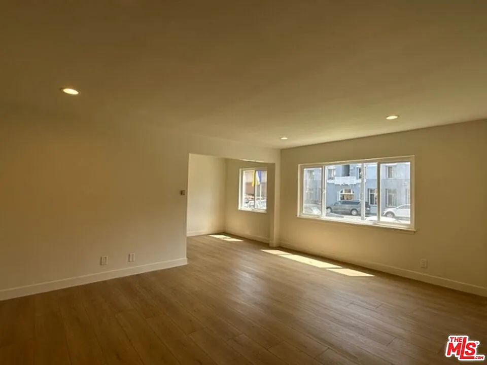 1 bed, 1.0 bath, 800 sqft, $2,000 — Photo 4