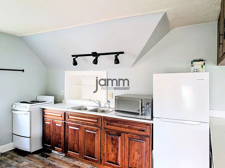 1257 W Clifton Blvd #3 — Photo 12