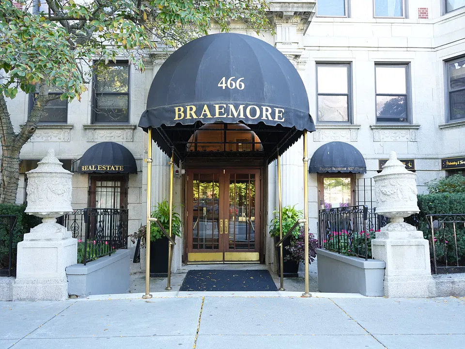466 Commonwealth Ave #104
