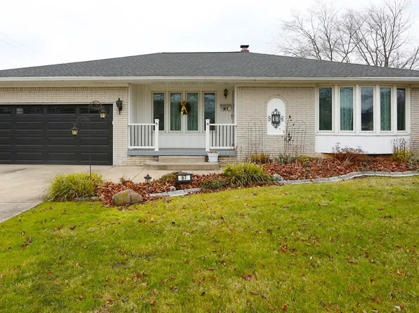 97 Dorset Dr, Depew, NY 14043