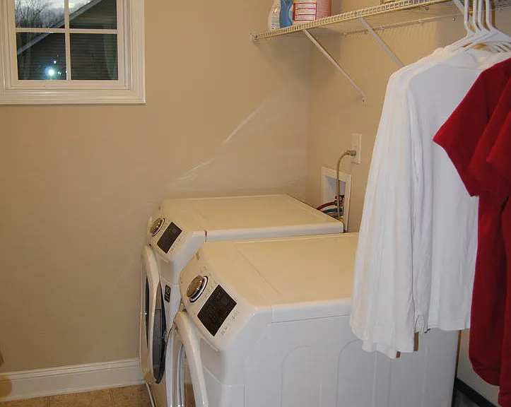 107 W Berkshire Ct — Photo 19