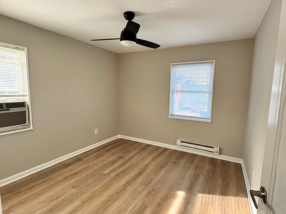 4th image of 2243 Huntington Ave APT 203