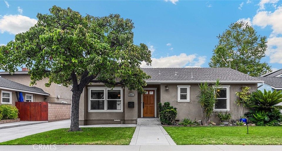 1st image of 2267 Stearnlee Ave