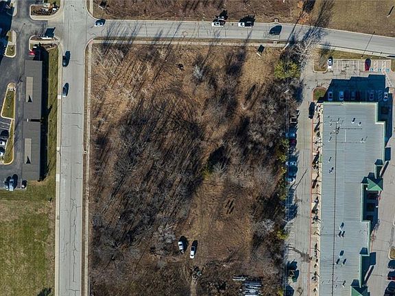 3rd image of 210 SW M 150 Hwy